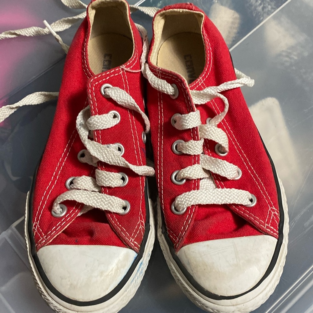 Kids Red Converse, Pete the Cat style! Back to school kicks, lightly worn